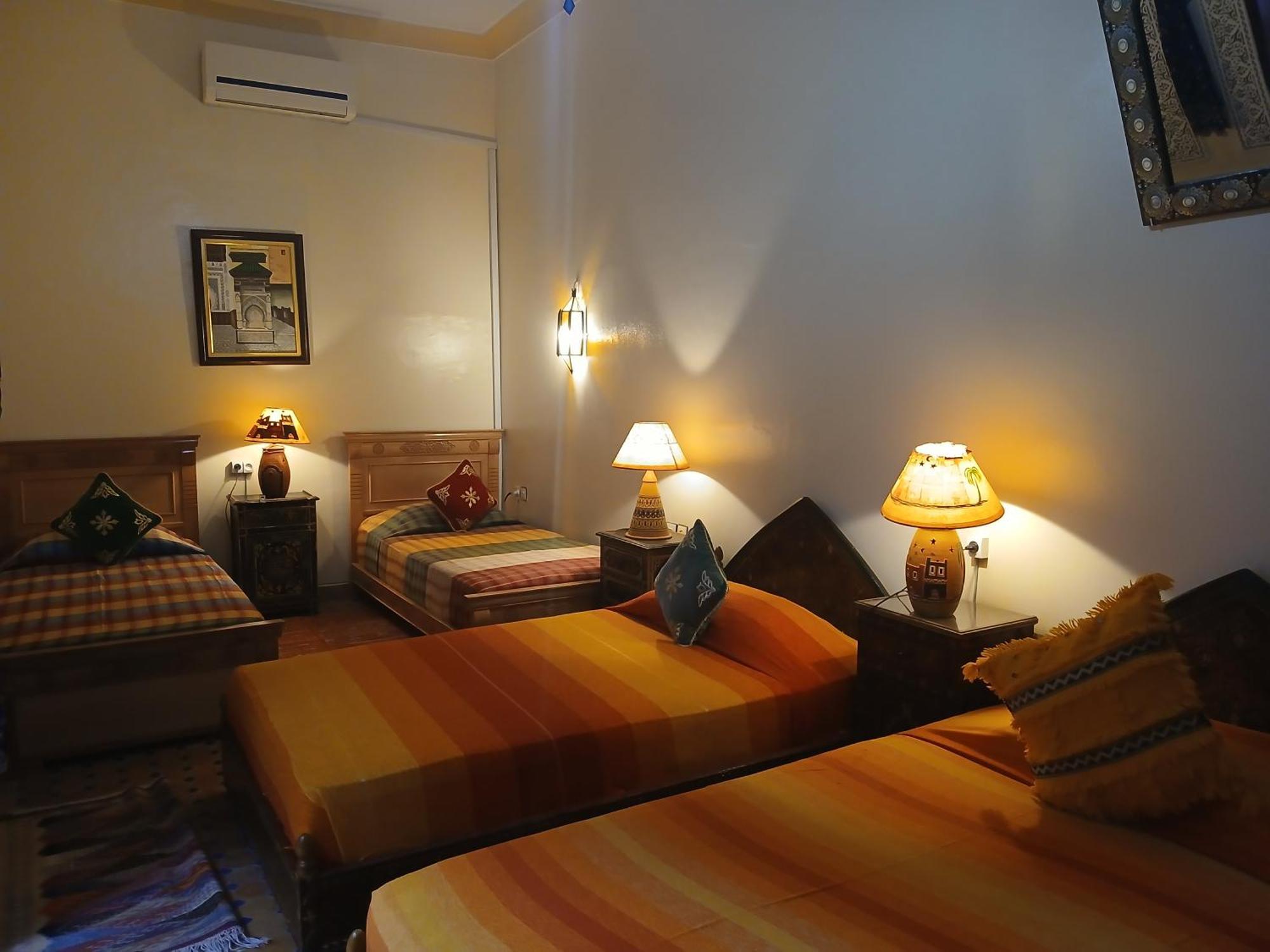 Riad Idrissi แมกเนส ภายนอก รูปภาพ
